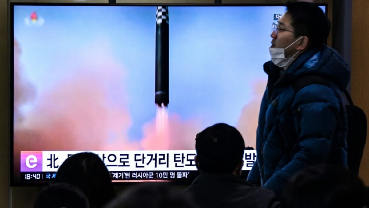 Corea del Norte dispara misiles balísticos que coronan un año récord de pruebas
