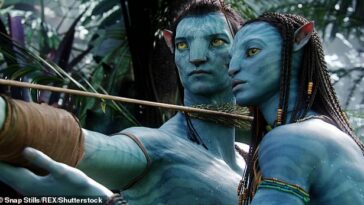 Los actores Sam Worthington y Zoe Saldana en Avatar: The Way of Water, que se estrenó la semana pasada.