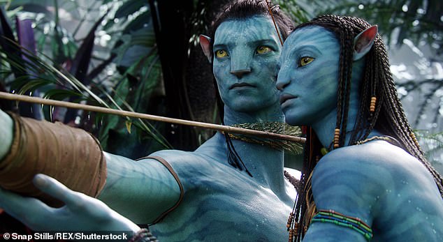 Los actores Sam Worthington y Zoe Saldana en Avatar: The Way of Water, que se estrenó la semana pasada.