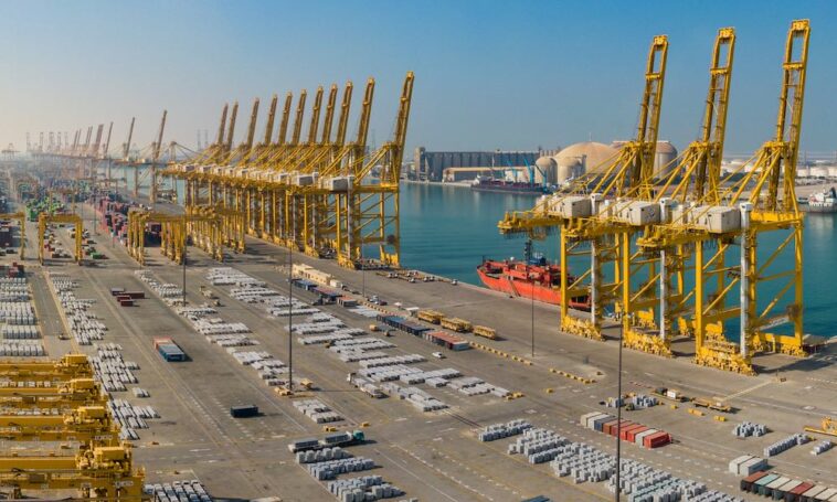 DP World vende una participación del 10% en los activos de los Emiratos Árabes Unidos a Hassana por 2.400 millones de dólares
