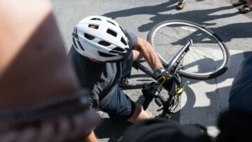 De la caída de Joe Biden al costo de la crisis del ciclismo: las principales historias del año no relacionadas con las carreras