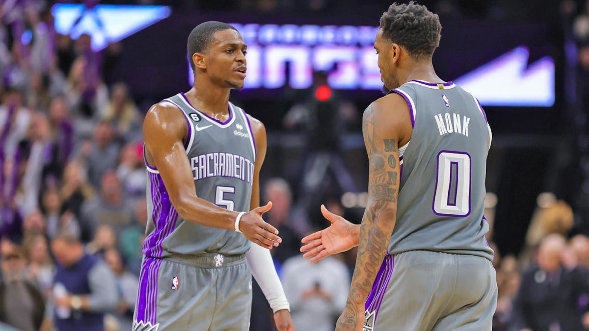 De'Aaron Fox, Domantas Sabonis y Malik Monk anotaron más de 30 puntos en la remontada de 19 puntos de los Kings sobre los Nuggets
