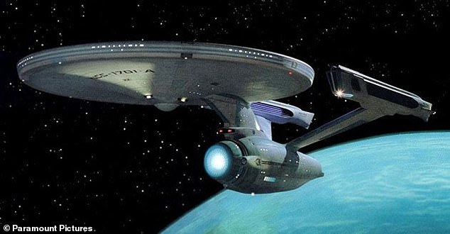 El Observatorio de Ondas Gravitacionales con Interferómetro Láser se considera un detector al estilo de Star Trek porque podría captar el motor warp de la nave, que es el motor teórico que alimentó las misiones interestelares del USS Enterprise en la serie de televisión de culto.