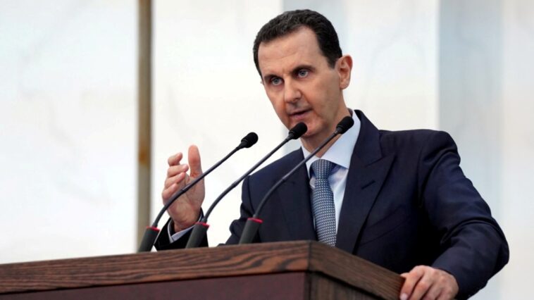 Disparos mientras manifestantes furiosos atacan la oficina del gobernador sirio