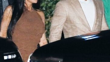 Jeff Bezos, de 58 años, y su novia Lauren Sánchez, de 52 años, (en la foto juntos) disfrutaron de una lujosa cena en Nobu en Malibú con su hijo Nikko González, de 21 años.
