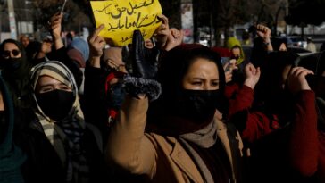 El Consejo de Seguridad de la ONU denuncia las prohibiciones de los talibanes contra las mujeres