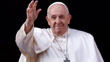 El Papa insta a poner fin a la 'sin sentido' guerra de Ucrania en mensaje de Navidad