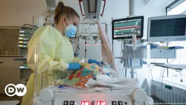 El aumento de RSV presiona a los hospitales infantiles alemanes
