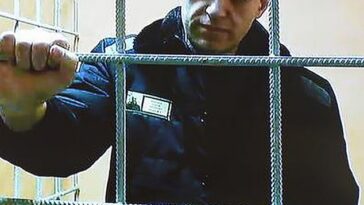 El enemigo de Vladimir Putin, Alexei Navalny (en la foto), se ha visto obligado a compartir su celda de prisión con un
