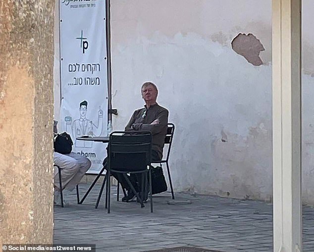 Anatoly Chubais, de 67 años, una vez también jefe de gabinete del Kremlin, fue fotografiado por primera vez en Tel-Aviv.