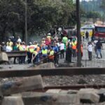 El número de muertos por explosión de camión cisterna de combustible en Sudáfrica aumenta a 15