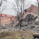 En Kramatorsk, un cohete ruso impacta en un internado