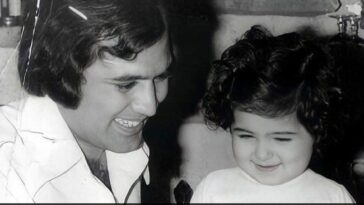 On Shared Birthday, Twinkle Posts Throwback Pic Of Herself With Dad Rajesh Khanna