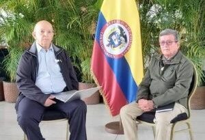 Gobierno colombiano y ELN invitan a campesinos a unirse a diálogos de paz