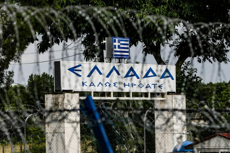 Grecia extenderá sus aguas territoriales a 12 millas náuticas al sur, al oeste de Creta, informan los medios locales