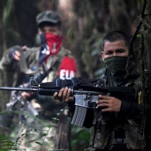 Guerrilleros del ELN realizarán cese al fuego de fin de año en Colombia