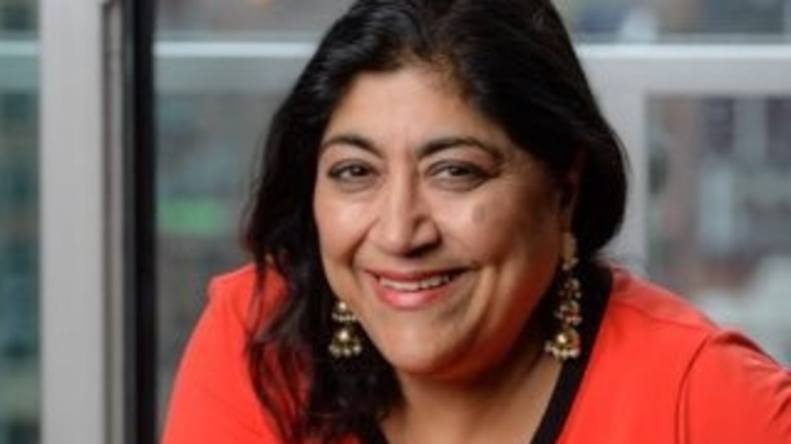 Gurinder Chadha de Bend It Like Beckham dirigirá un original de Disney basado en una princesa india
