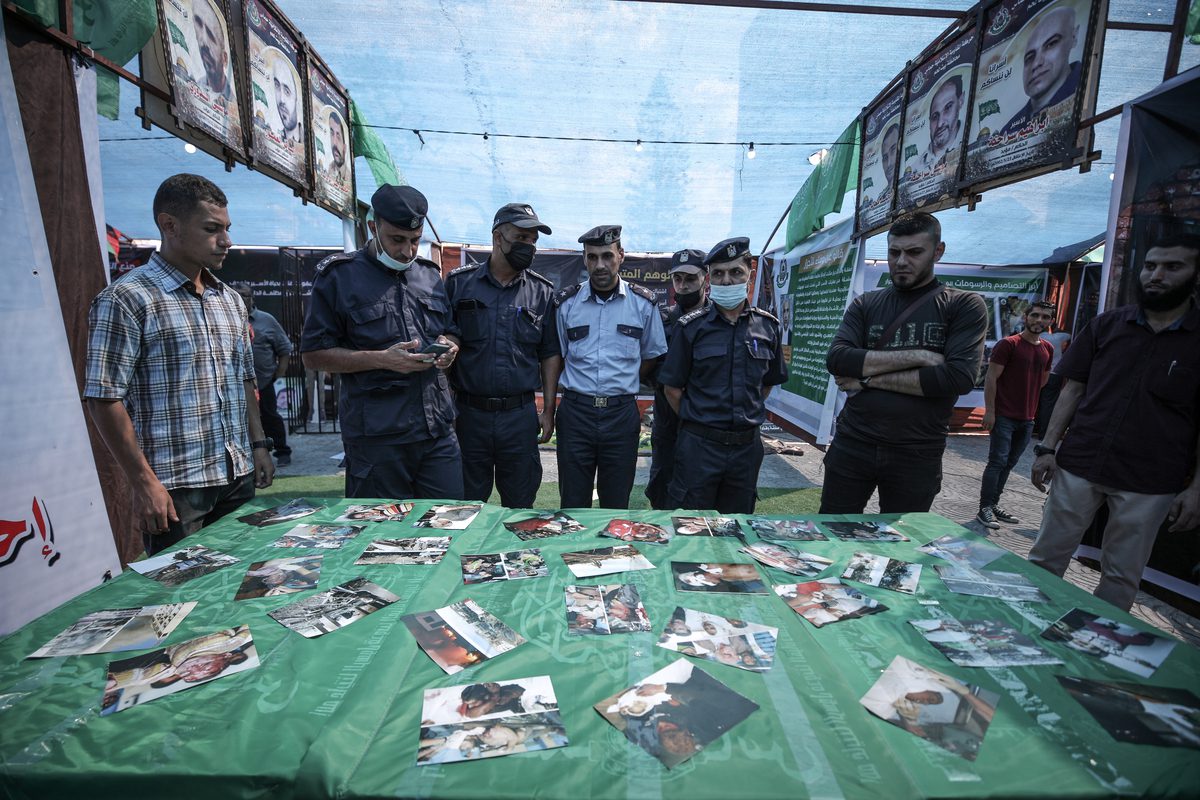 Hamás inaugura exhibición de armas para equipos militares caseros
