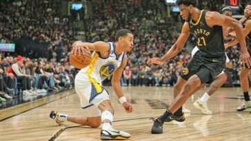 Jordan Poole de los Warriors hace su mejor imitación de Steph Curry con 43 puntos, el máximo de su carrera, en la victoria sobre los Raptors