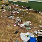 Los juerguistas del día de Navidad destrozaron una de las hermosas playas de Sydney y dejaron un rastro de escombros, zapatos, ropa interior y parafernalia de drogas desechadas en Bronte Beach (en la foto)