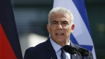 Lapid: 'No aceptaré lecciones de democracia de Netanyahu'