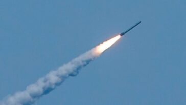 Las fuerzas rusas atacan la región de Kharkiv con misiles S-300