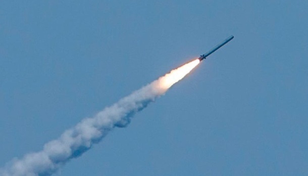 Las fuerzas rusas atacan la región de Kharkiv con misiles S-300