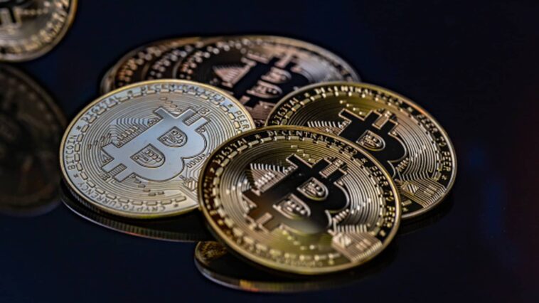 Llamadas de precio de $ 250,000 a $ 10,000: cómo los observadores del mercado se equivocaron con bitcoin en 2022