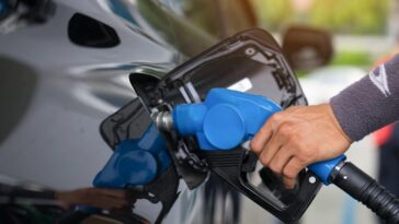 Llamado a prohibir la venta de coches de gasolina para 2035