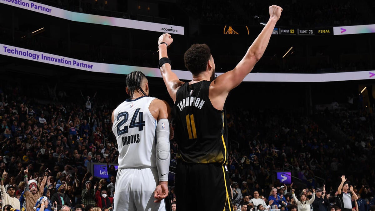 Los Warriors con pocas manos recuerdan a los Grizzlies prometedores por qué son campeones en la emotiva victoria del día de Navidad
