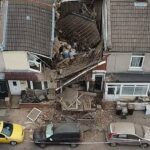 La imagen aérea muestra el colapso de la casa en Langford Road en Portsmouth el miércoles por la mañana.
