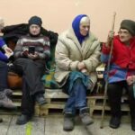 Los últimos habitantes de ciudad ucraniana sobreviven bajo fuego de artillería