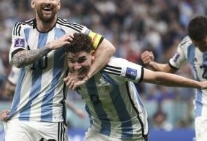 Messi y Álvarez lanzan a Argentina a la final del Mundial