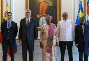 Ministro de Relaciones Exteriores de Namibia llega a Venezuela
