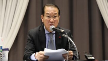 Unification minister vows efforts to resume inter-Korean contact next year