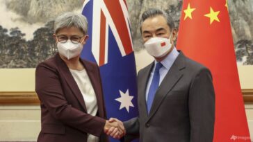 Ministros de China y Australia se reúnen mientras socios comerciales buscan restaurar lazos