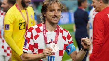 Modric dice que seguirá jugando con Croacia después del Mundial de Qatar