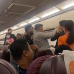 Dos hombres indios fueron filmados teniendo una pelea acalorada a bordo de un vuelo de Thai Smile Airways