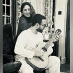 Christmas 2022: Kareena Kapoor Shares A Video Of Saif Ali Khan Playing Guitar. Bonus: Jeh