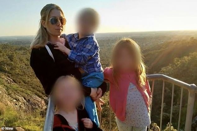 La angustia de Rebecca Pumphrey (en la foto) ha empeorado debido a los malvados estafadores que intentan sacar provecho de la muerte de la joven madre en un trágico accidente automovilístico justo antes de Navidad.