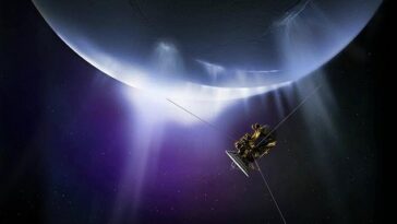 Se podría detectar vida extraterrestre a partir de columnas de vapor de agua que se disparan desde la superficie de una de las lunas de Saturno, concluyeron los científicos.  En la imagen: impresión artística de la nave espacial Cassini volando a través de las columnas de humo que brotan del polo sur de la luna Encelado de Saturno.
