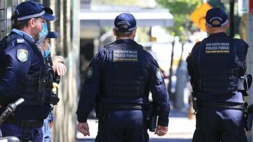 Un sargento de policía se enfrentará a un tribunal acusado de un delito de drogas después de que supuestamente lo atraparon suministrando cocaína en el interior oeste de Sydney.