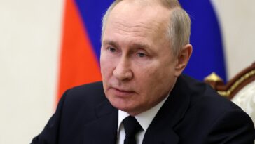 Putin pide a los jefes de defensa que hagan más por las tropas en Ucrania