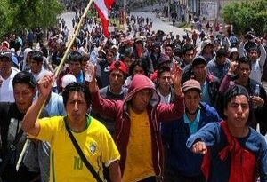 Rechazan reforma constitucional para adelantar elecciones en Perú
