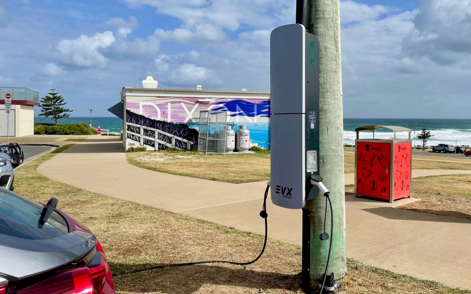 Red de postes de energía para cargar coches eléctricos
