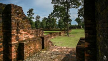 Revelando los misterios: Desafíos sobre el terreno mientras Indonesia busca restaurar el antiguo complejo de templos de Sumatra