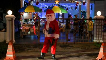 'Sigue siendo fuerte': las coloridas decoraciones convierten el asentamiento portugués de Malaca en un país de las maravillas navideñas