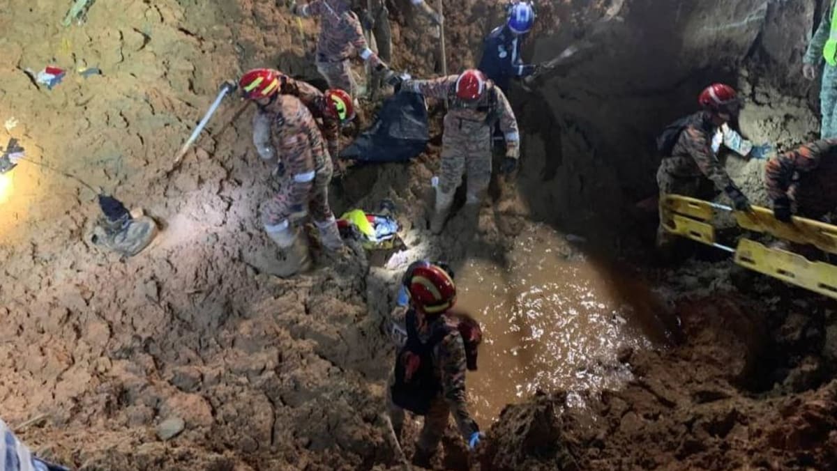 Solo una persona sigue desaparecida en el deslizamiento de tierra de Batang Kali, ya que el número de víctimas se revisó a 92, dice la policía
