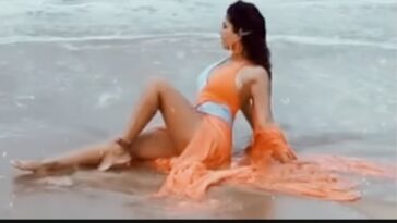Sunny Leone Was Chilling On The Beach. Here