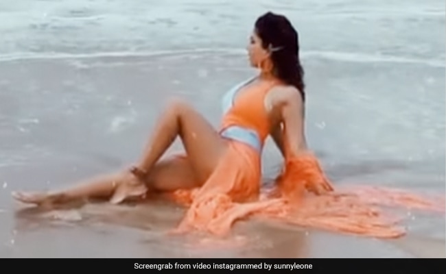 Sunny Leone Was Chilling On The Beach. Here